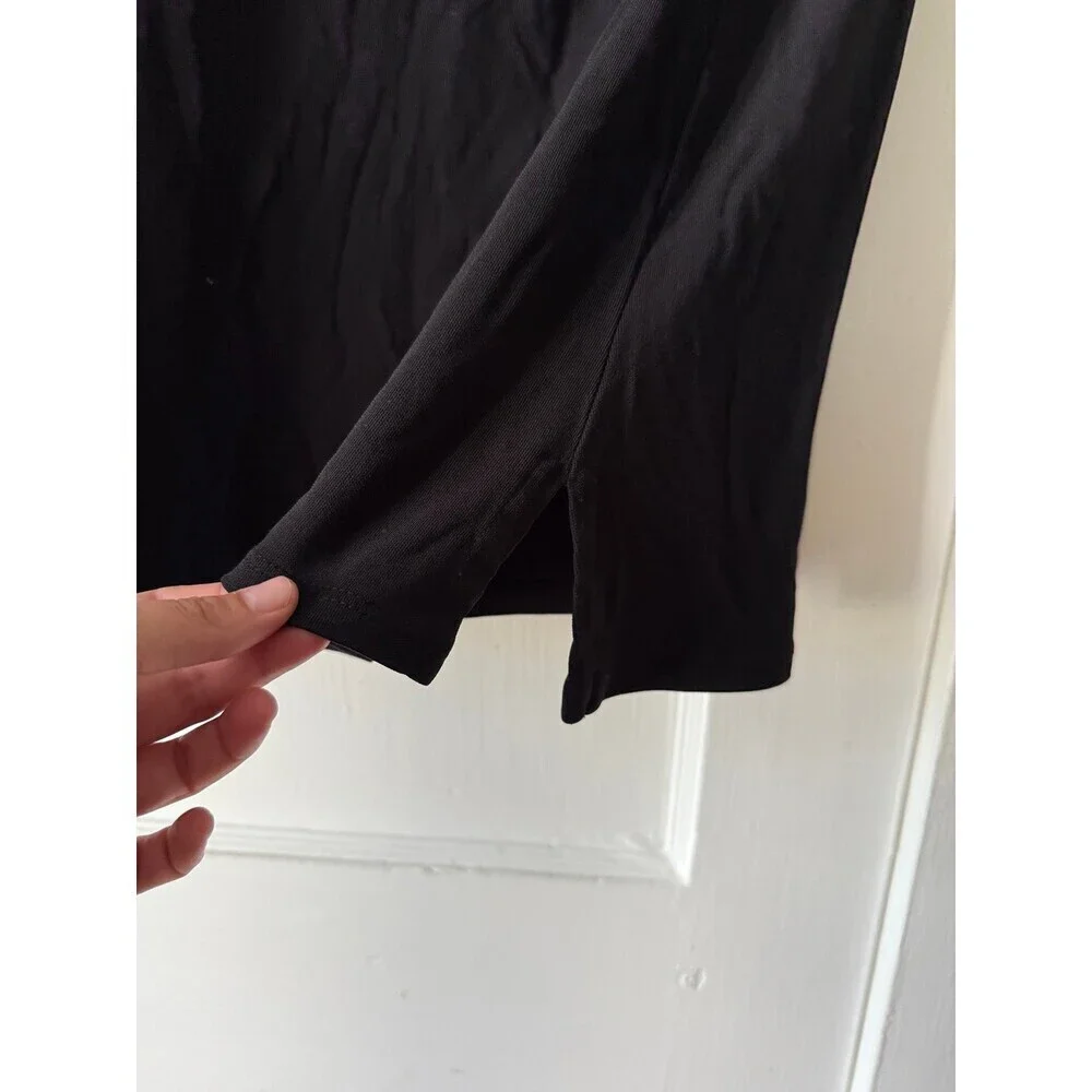 Women’s size large black skirt